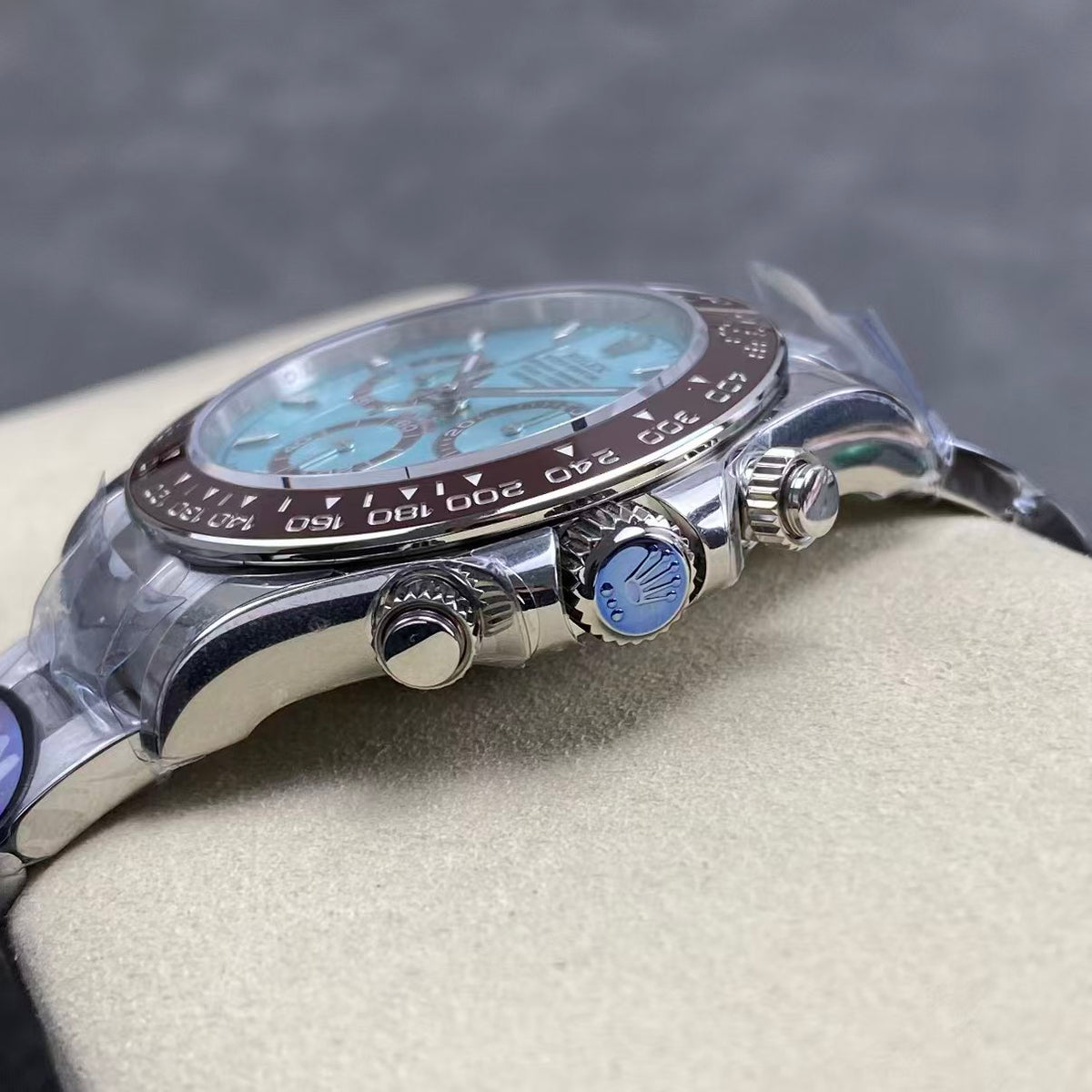 UFO stainless steel version - no card lock -Daytona 4131 movement - 904 stainless steel version