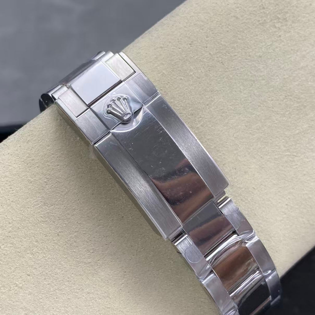 UFO stainless steel version - no card lock -Daytona 4131 movement - 904 stainless steel version