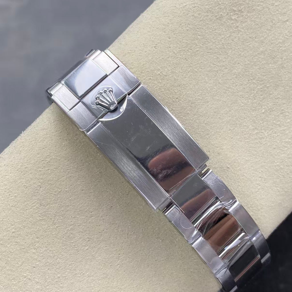 UFO stainless steel version - no card lock -Daytona 4131 movement - 904 stainless steel version