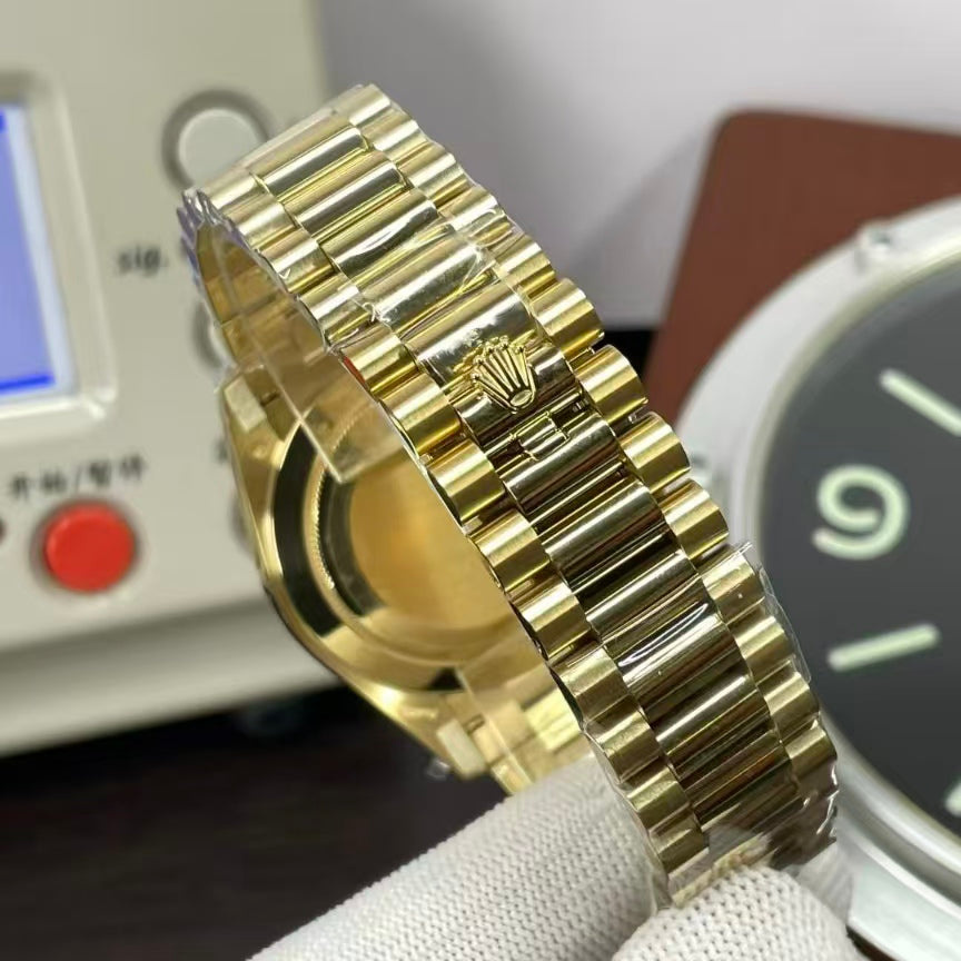 Day-Date 40 series m228238-0071 watch