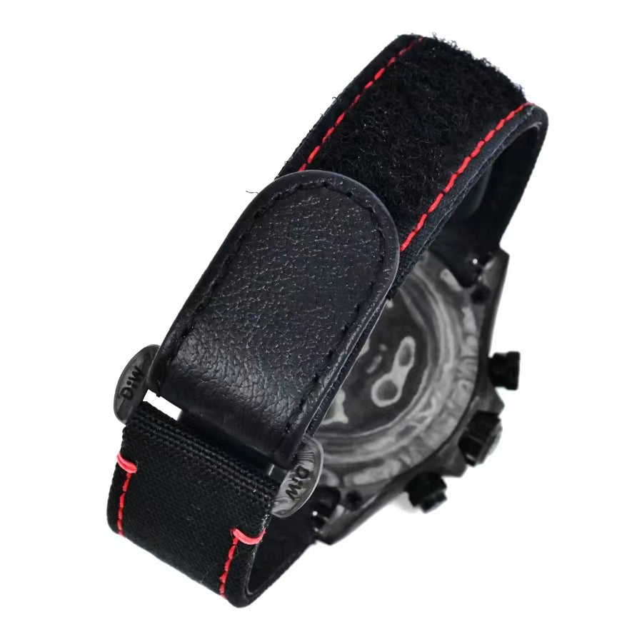 TW Factory's carbon fiber customized version of the Chronograph Daytona series.