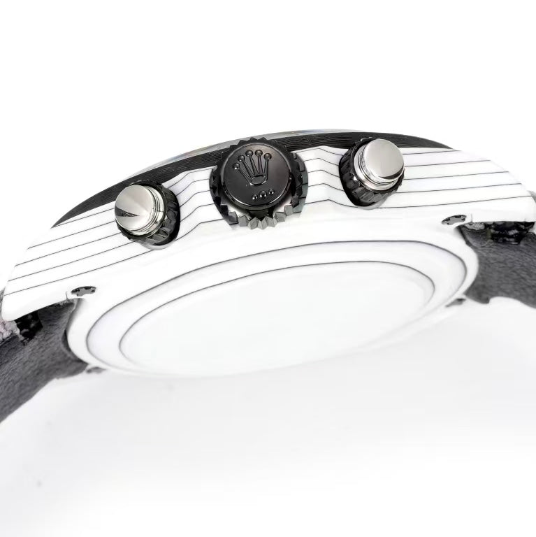 TW Factory's carbon fiber customized version of the Chronograph Daytona series.