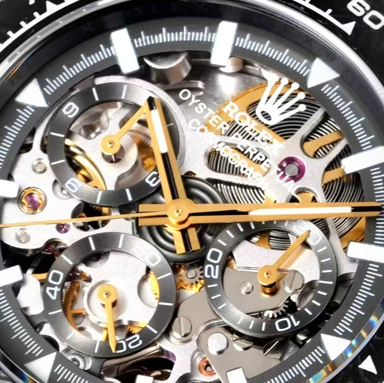 TW Factory's carbon fiber customized version of the Chronograph Daytona series.
