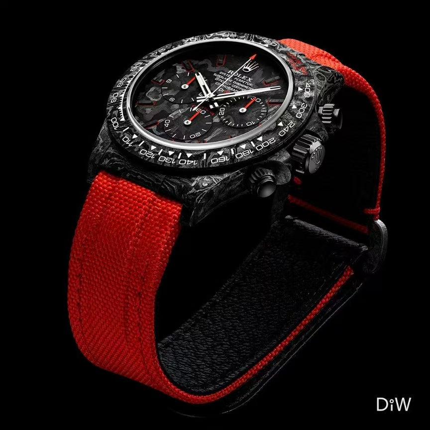 TW Factory's carbon fiber customized version of the Chronograph Daytona series.