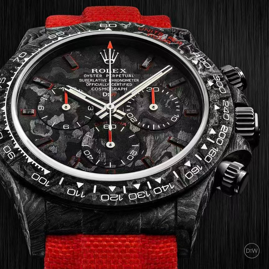 TW Factory's carbon fiber customized version of the Chronograph Daytona series.