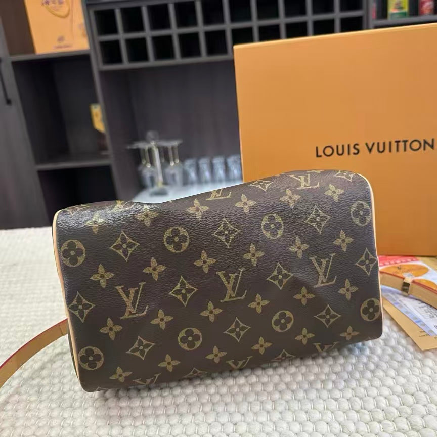 High-end Bag Customization - LV