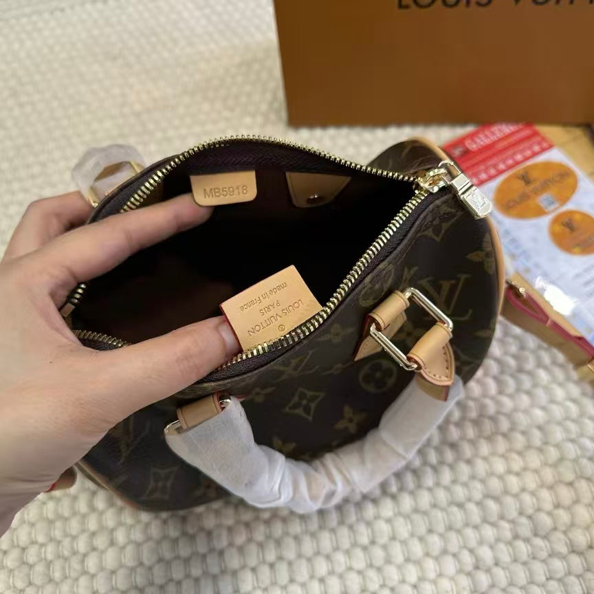 High-end Bag Customization - LV