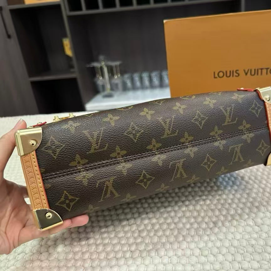 High-end Bag Customization - LV