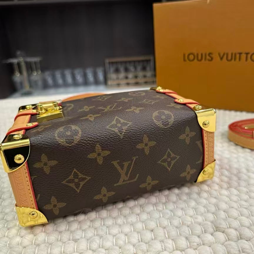 High-end Bag Customization - LV