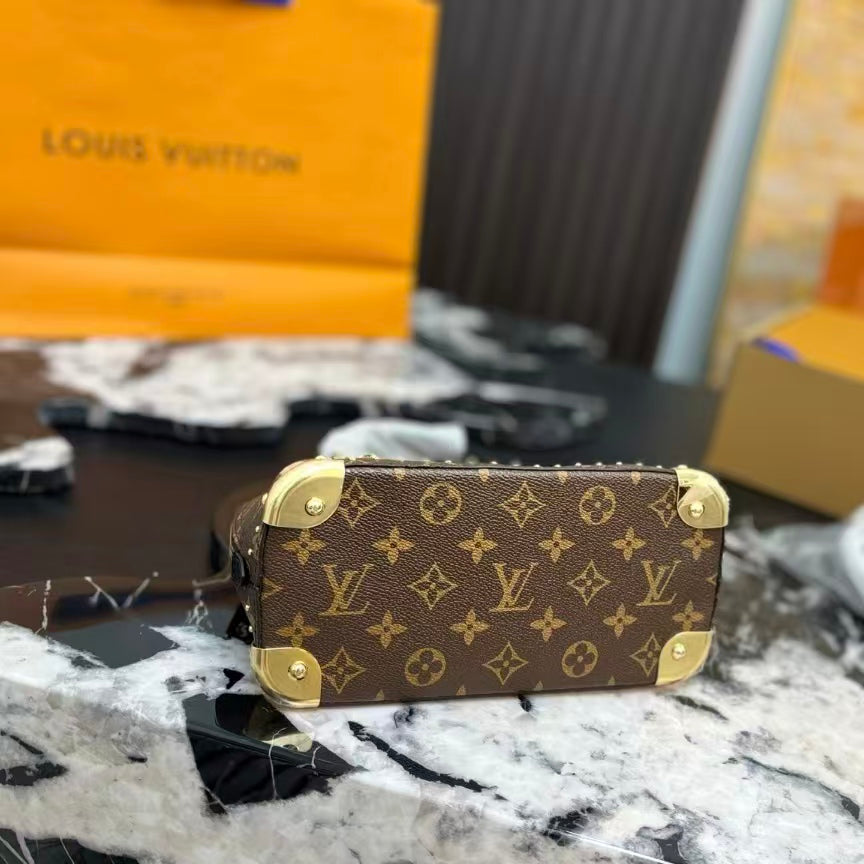 High-end Bag Customization - LV