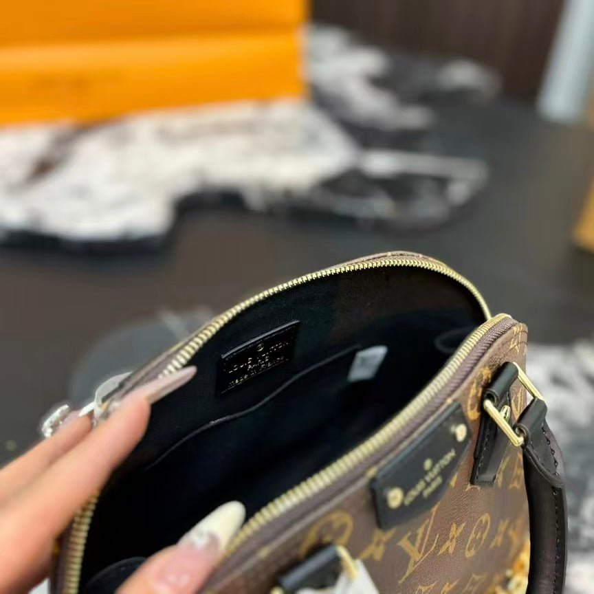 High-end Bag Customization - LV