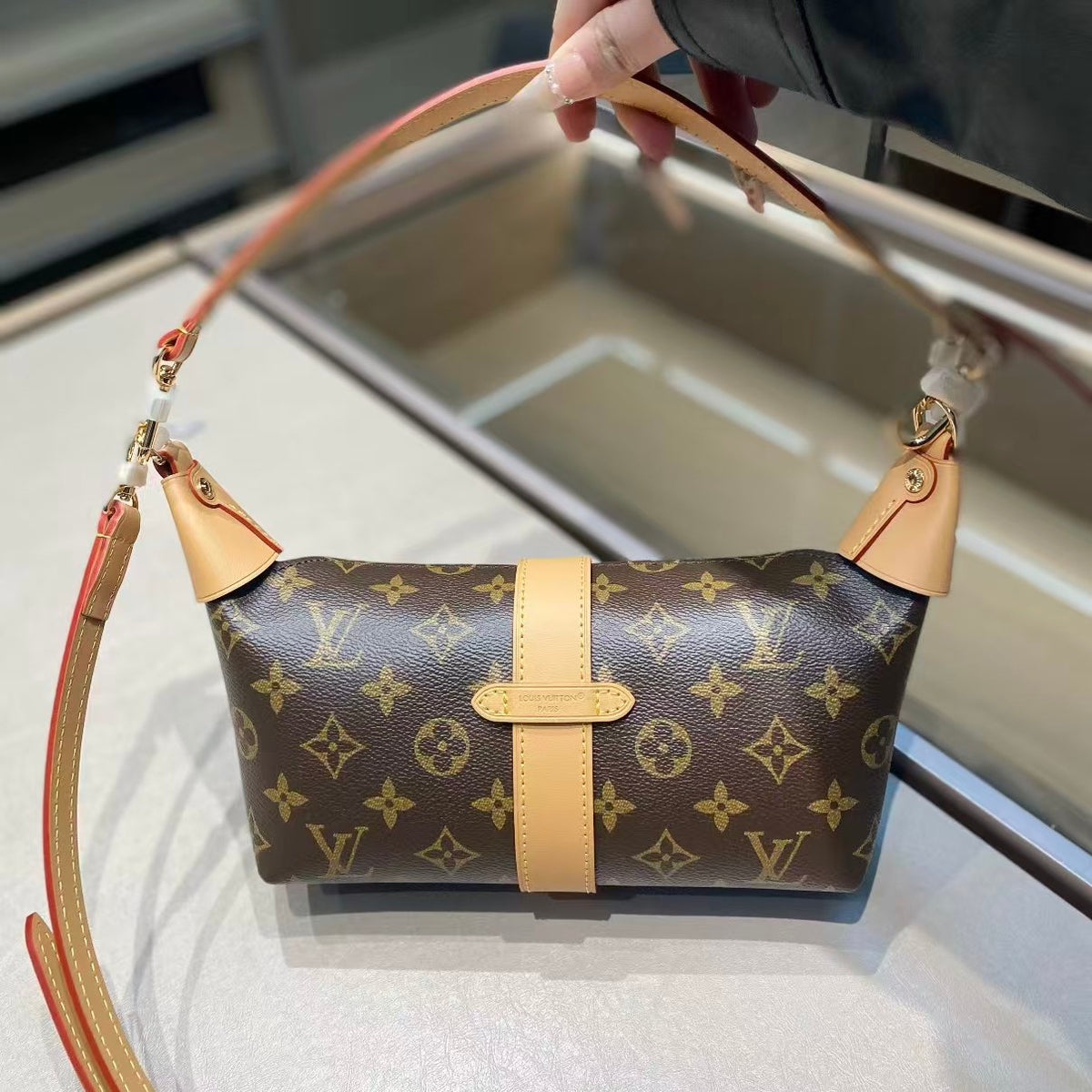High-end Bag Customization - LV