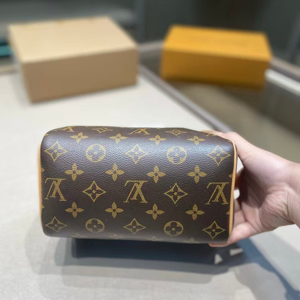 High-end Bag Customization - LV
