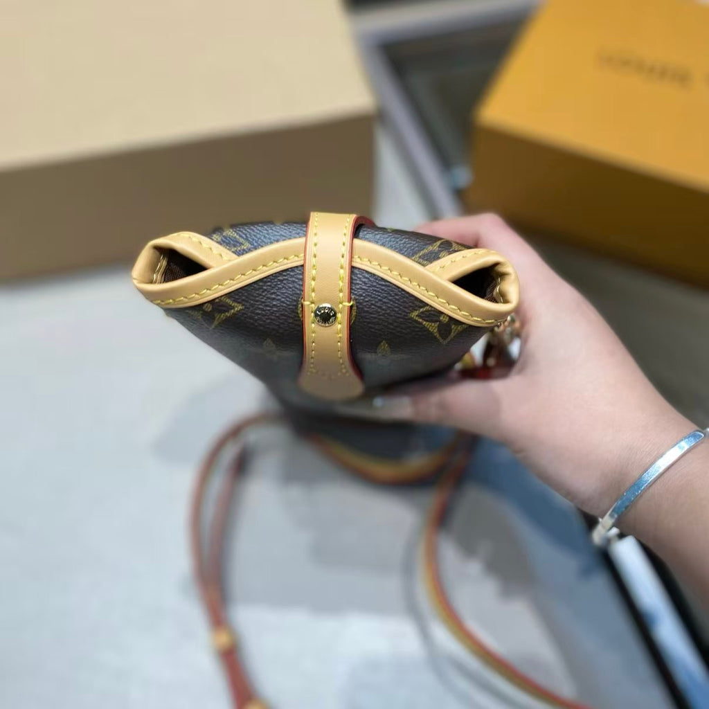 High-end Bag Customization - LV