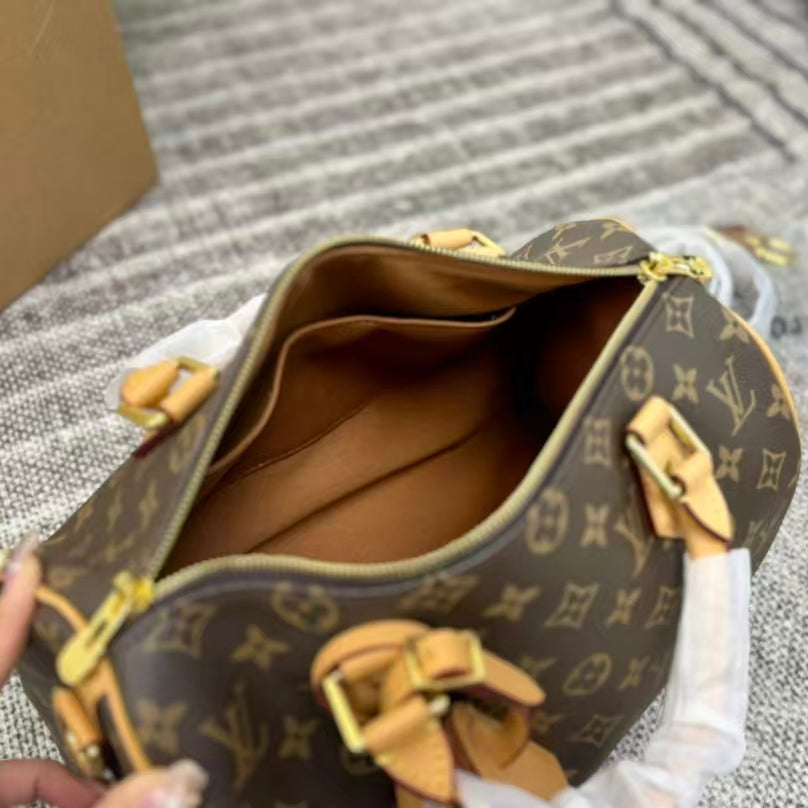 High-end Bag Customization - LV