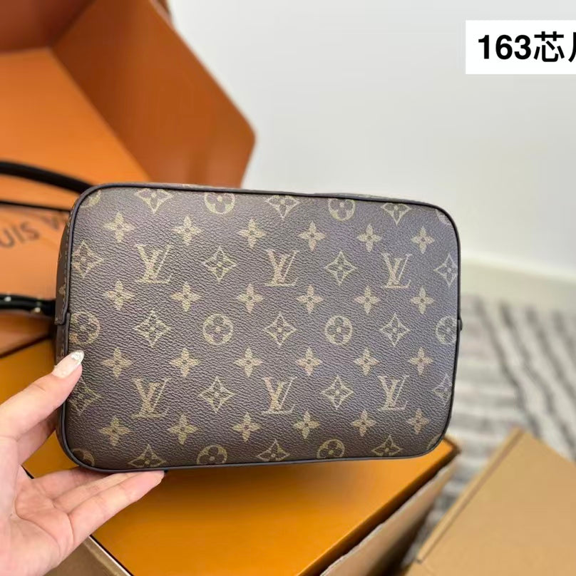 High-end Bag Customization - LV