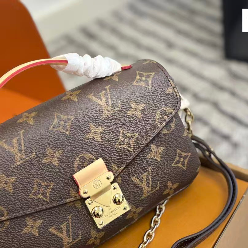 High-end Bag Customization - LV