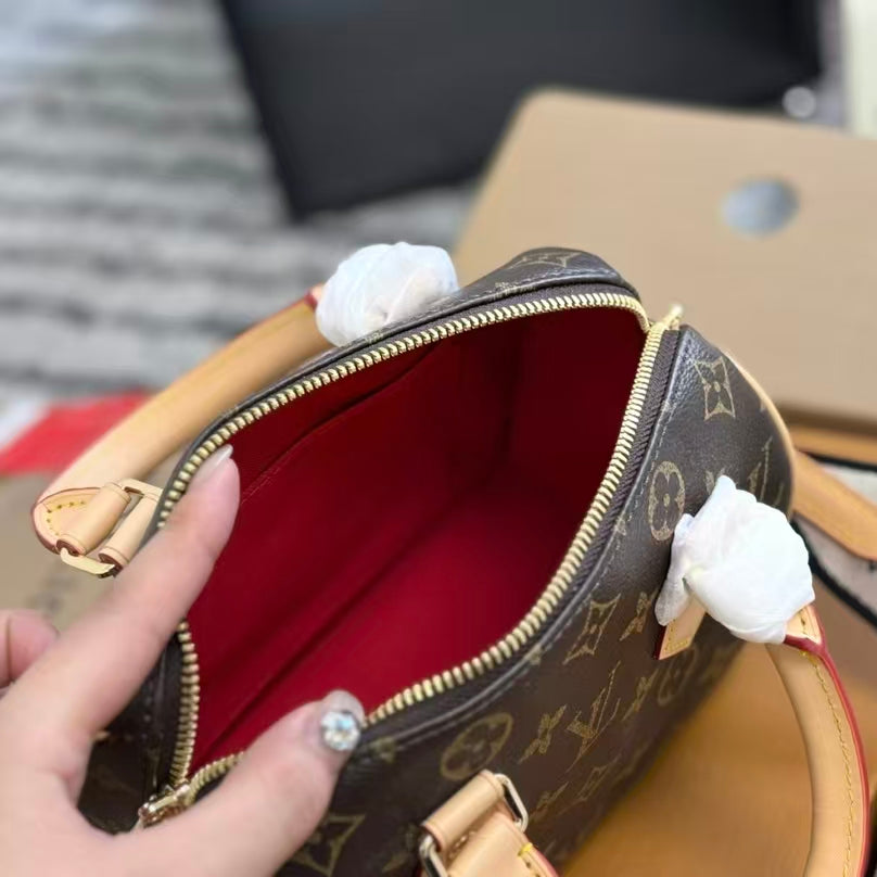 High-end Bag Customization - LV