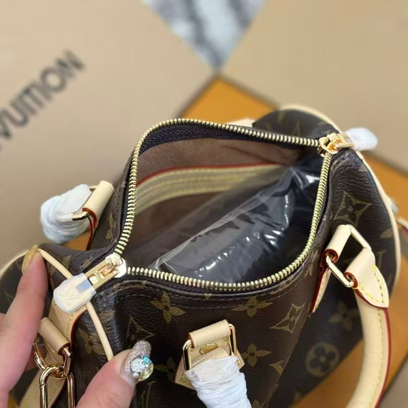 High-end Bag Customization - LV