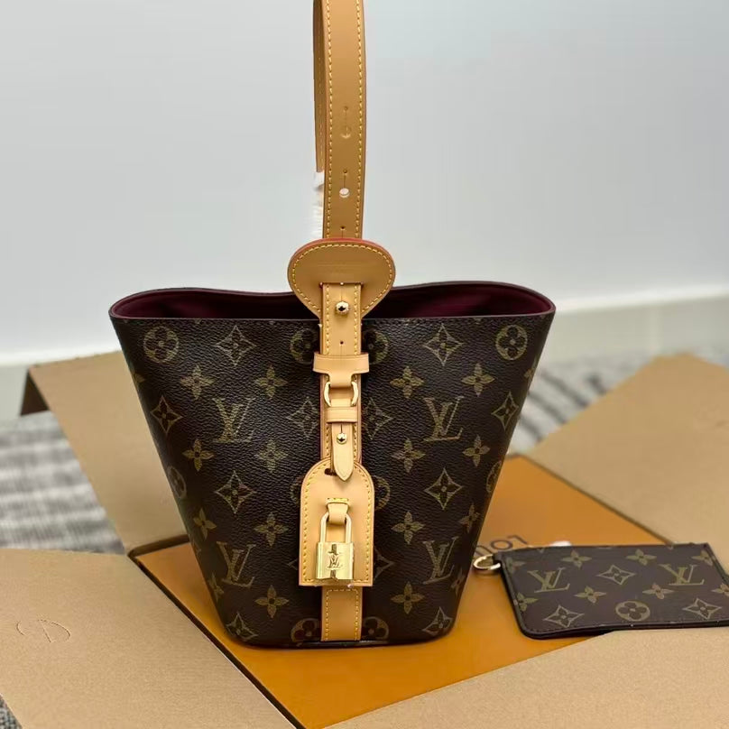 High-end Bag Customization - LV