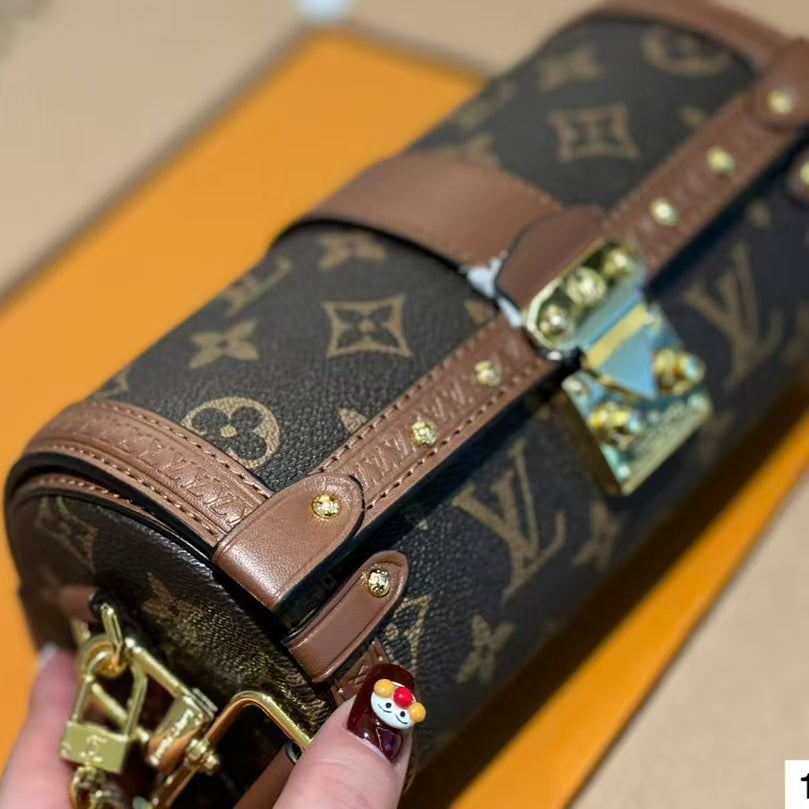 High-end Bag Customization - LV