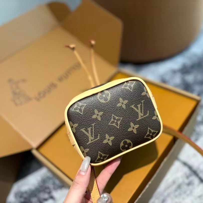 High-end Bag Customization - LV
