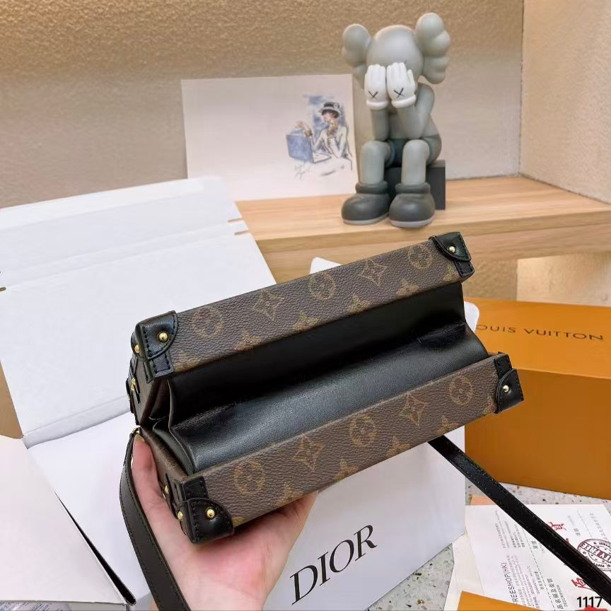 High-end Bag Customization - LV