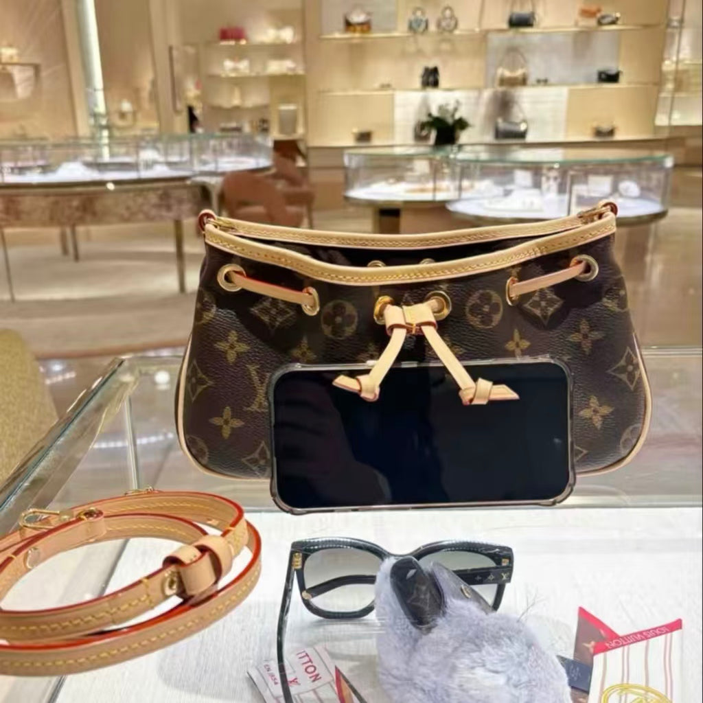 High-end Bag Customization - LV