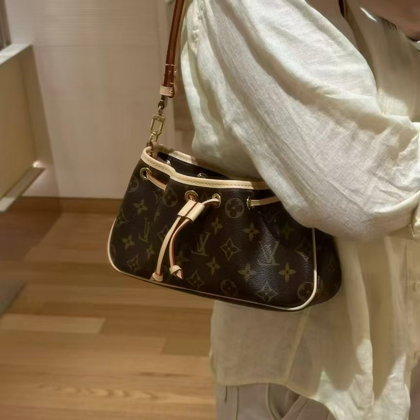 High-end Bag Customization - LV