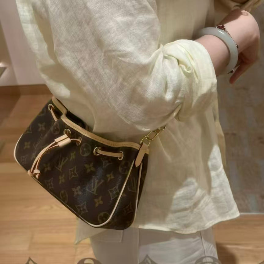 High-end Bag Customization - LV