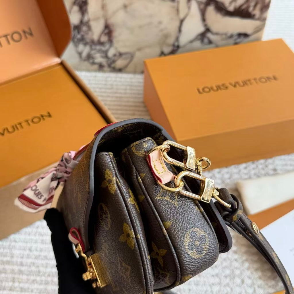 High-end Bag Customization - LV