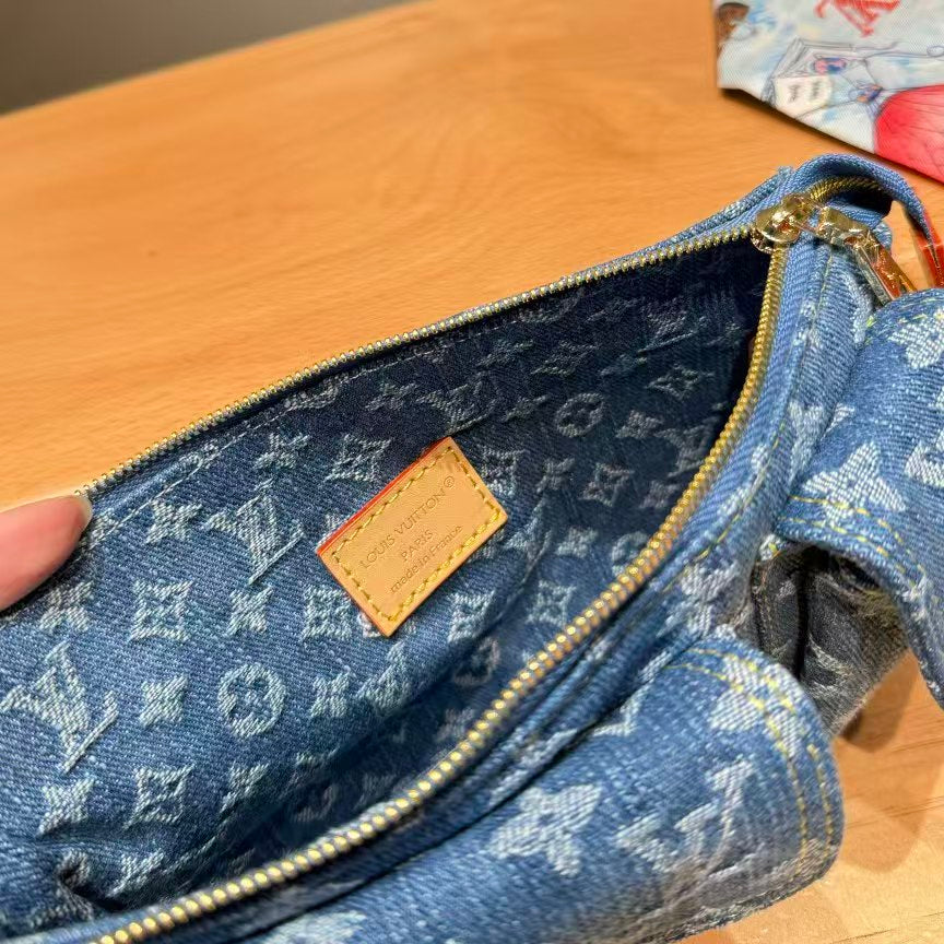 High-end Bag Customization - LV