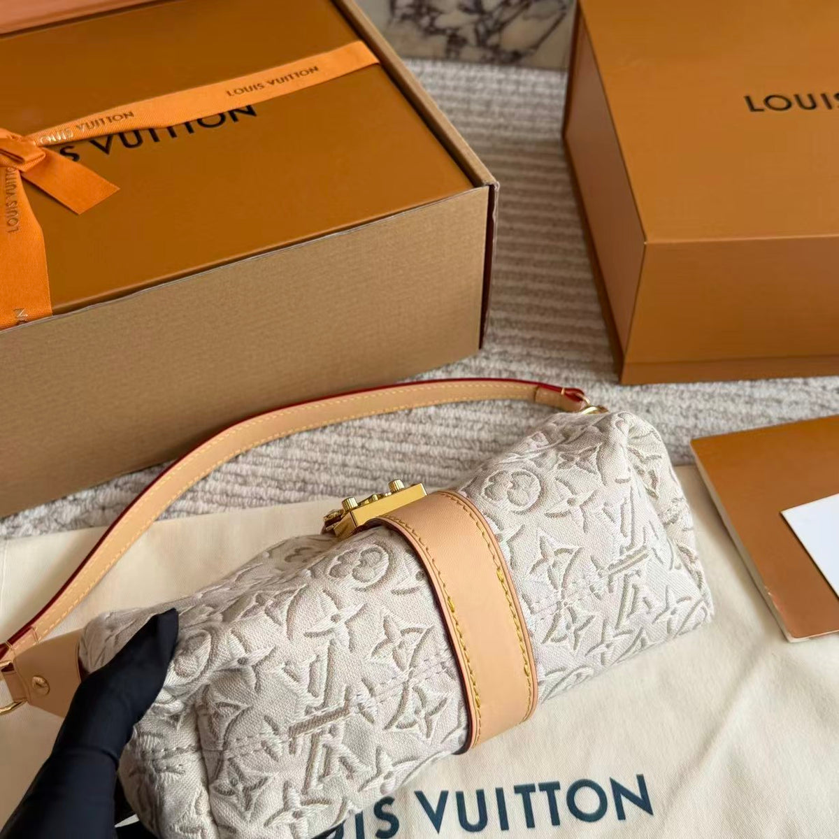 High-end Bag Customization - LV