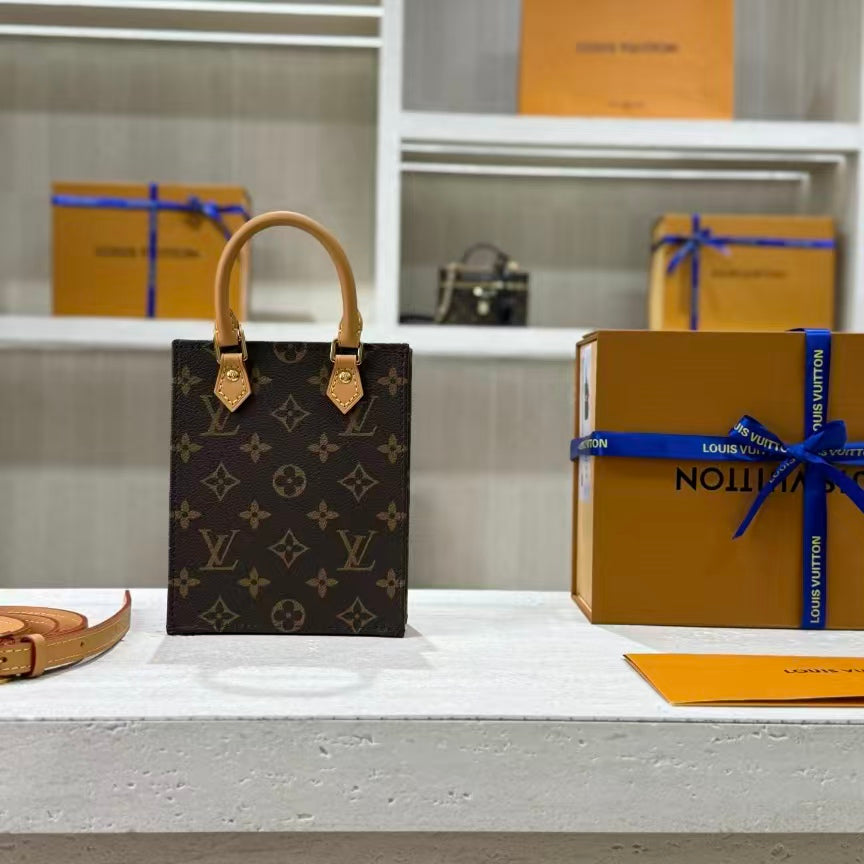High-end Bag Customization - LV