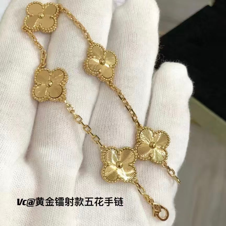 Exquisite Necklace and Bracelet Jewelry Collection