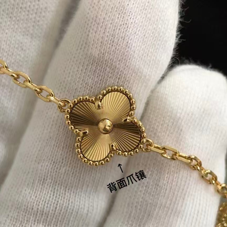 Exquisite Necklace and Bracelet Jewelry Collection
