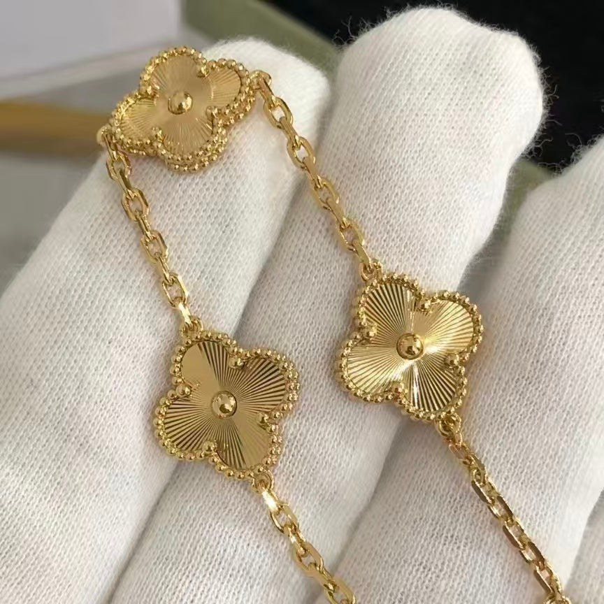 Exquisite Necklace and Bracelet Jewelry Collection