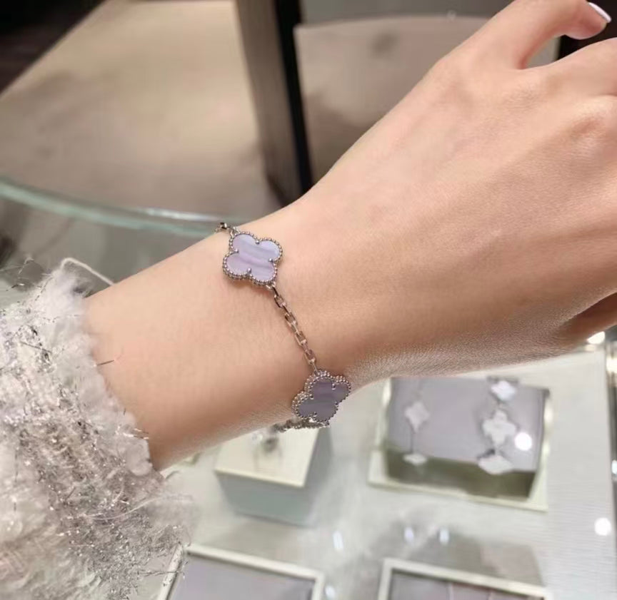 Exquisite Necklace and Bracelet Jewelry Collection
