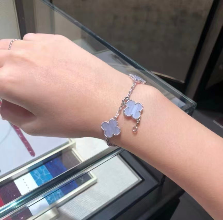 Exquisite Necklace and Bracelet Jewelry Collection