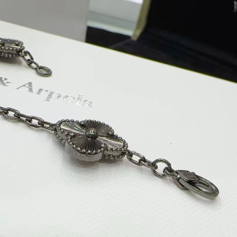 Exquisite Necklace and Bracelet Jewelry Collection