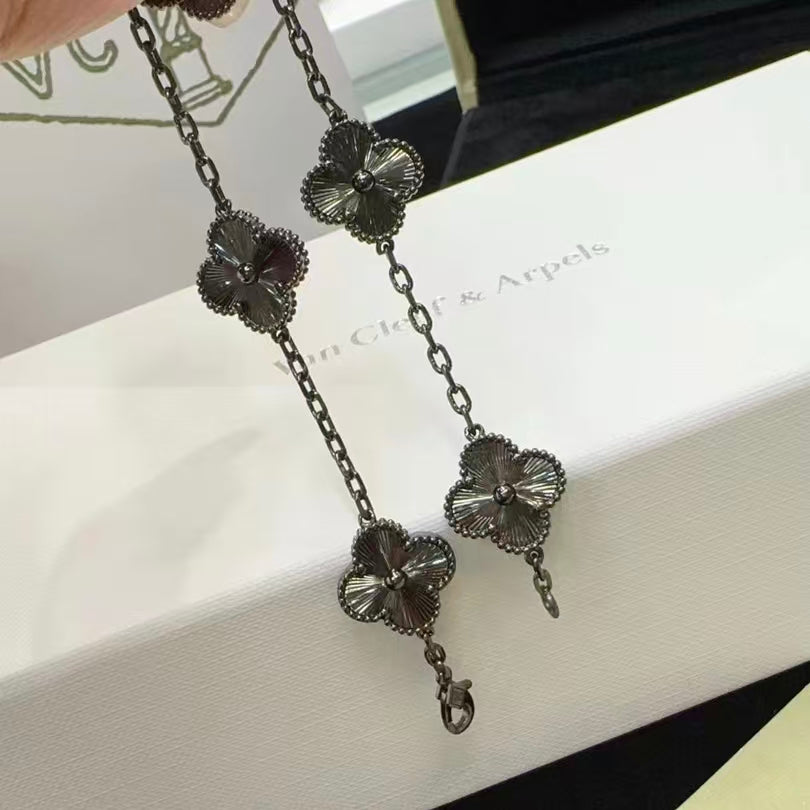 Exquisite Necklace and Bracelet Jewelry Collection