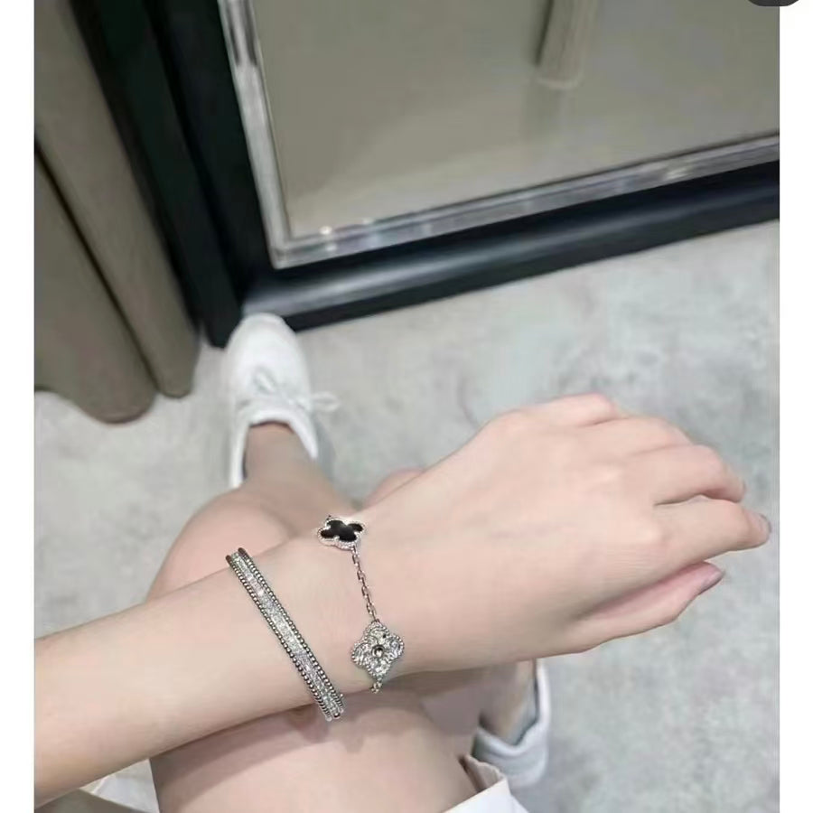Exquisite Necklace and Bracelet Jewelry Collection