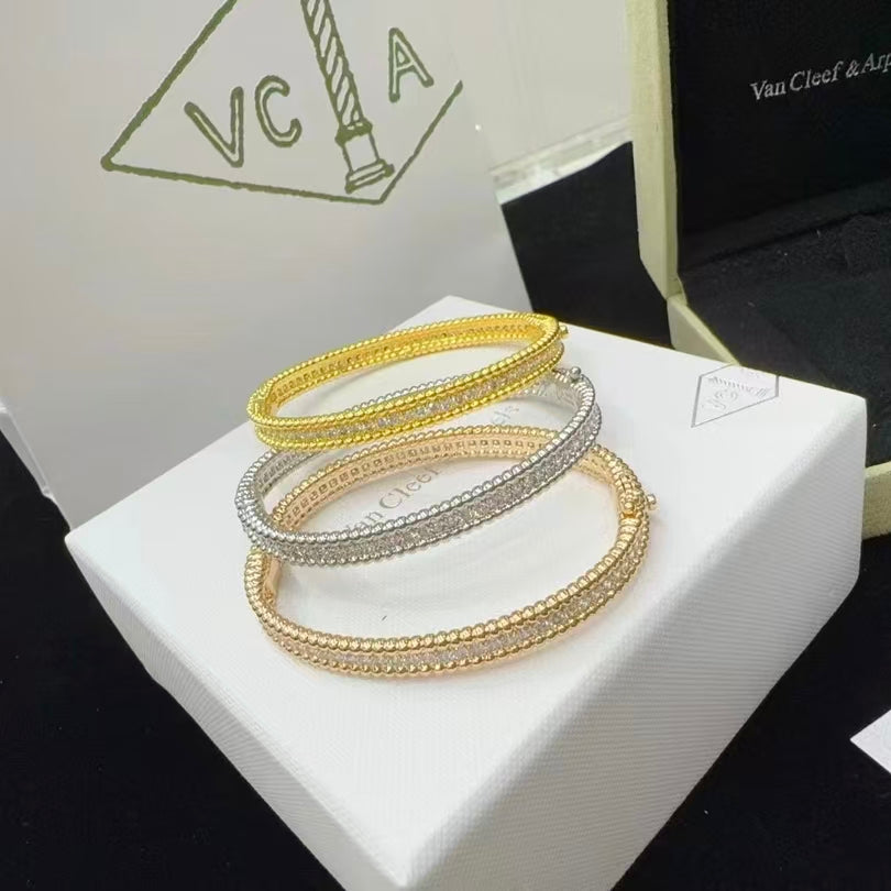 Exquisite Necklace and Bracelet Jewelry Collection