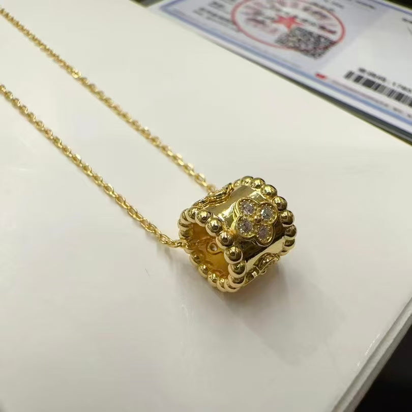 Exquisite Necklace and Bracelet Jewelry Collection