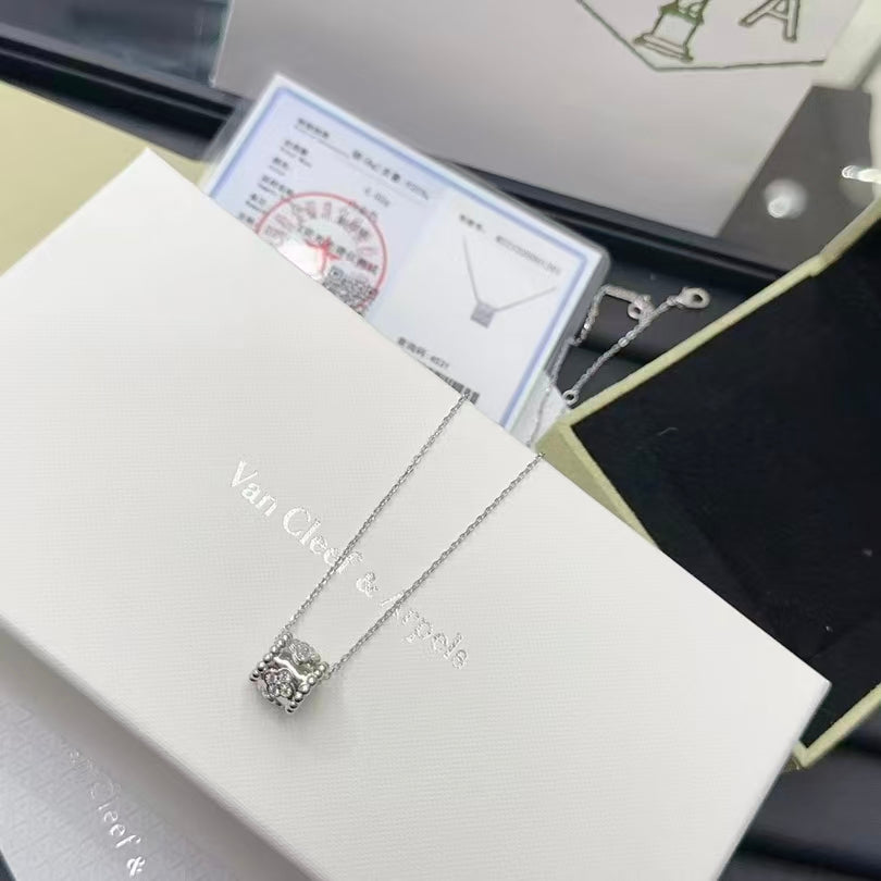 Exquisite Necklace and Bracelet Jewelry Collection