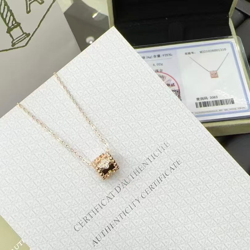 Exquisite Necklace and Bracelet Jewelry Collection
