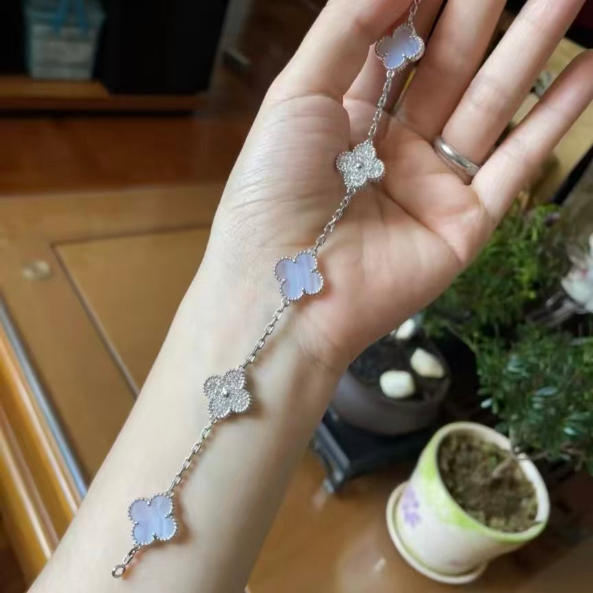 Exquisite Necklace and Bracelet Jewelry Collection