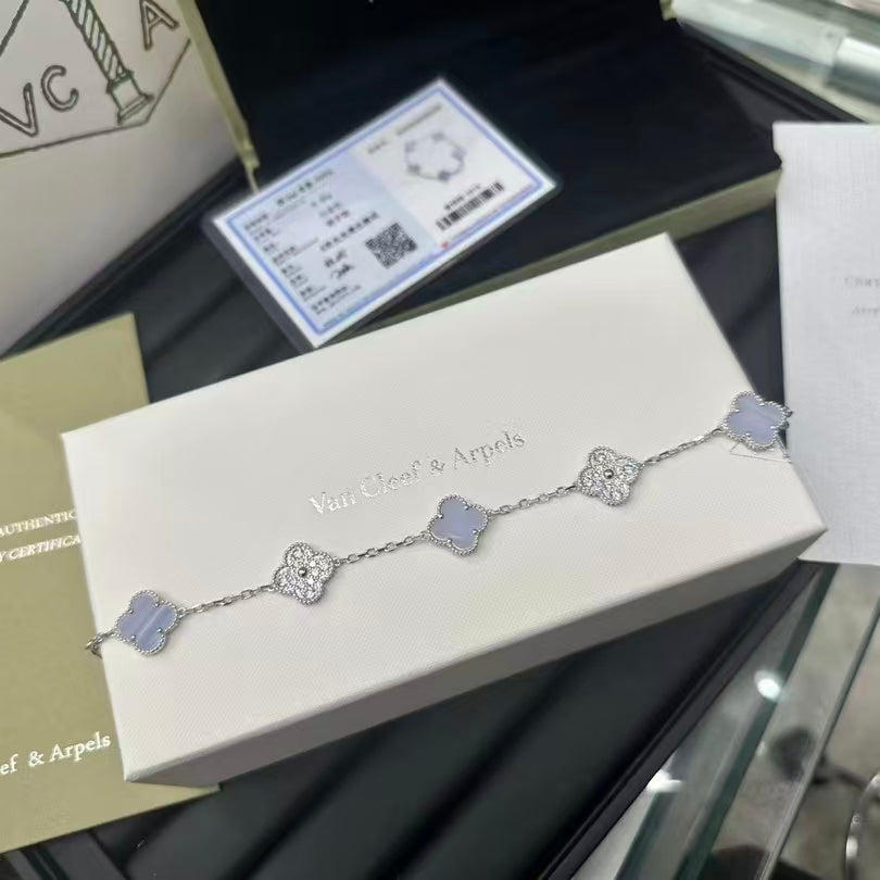 Exquisite Necklace and Bracelet Jewelry Collection