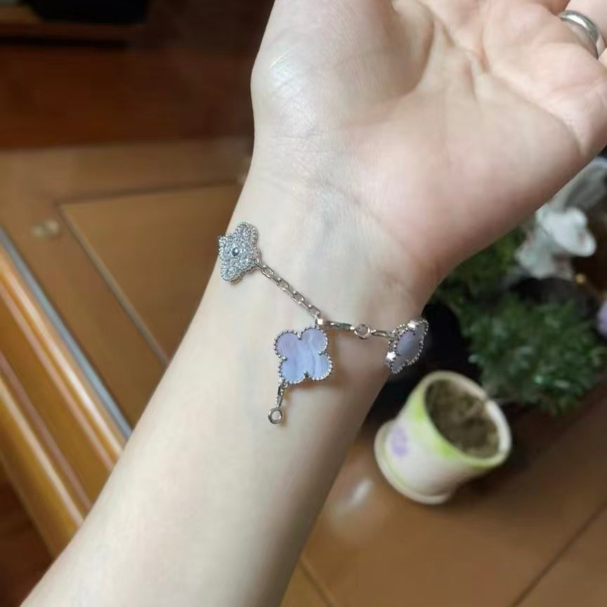 Exquisite Necklace and Bracelet Jewelry Collection