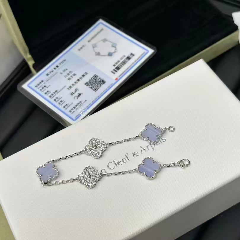 Exquisite Necklace and Bracelet Jewelry Collection